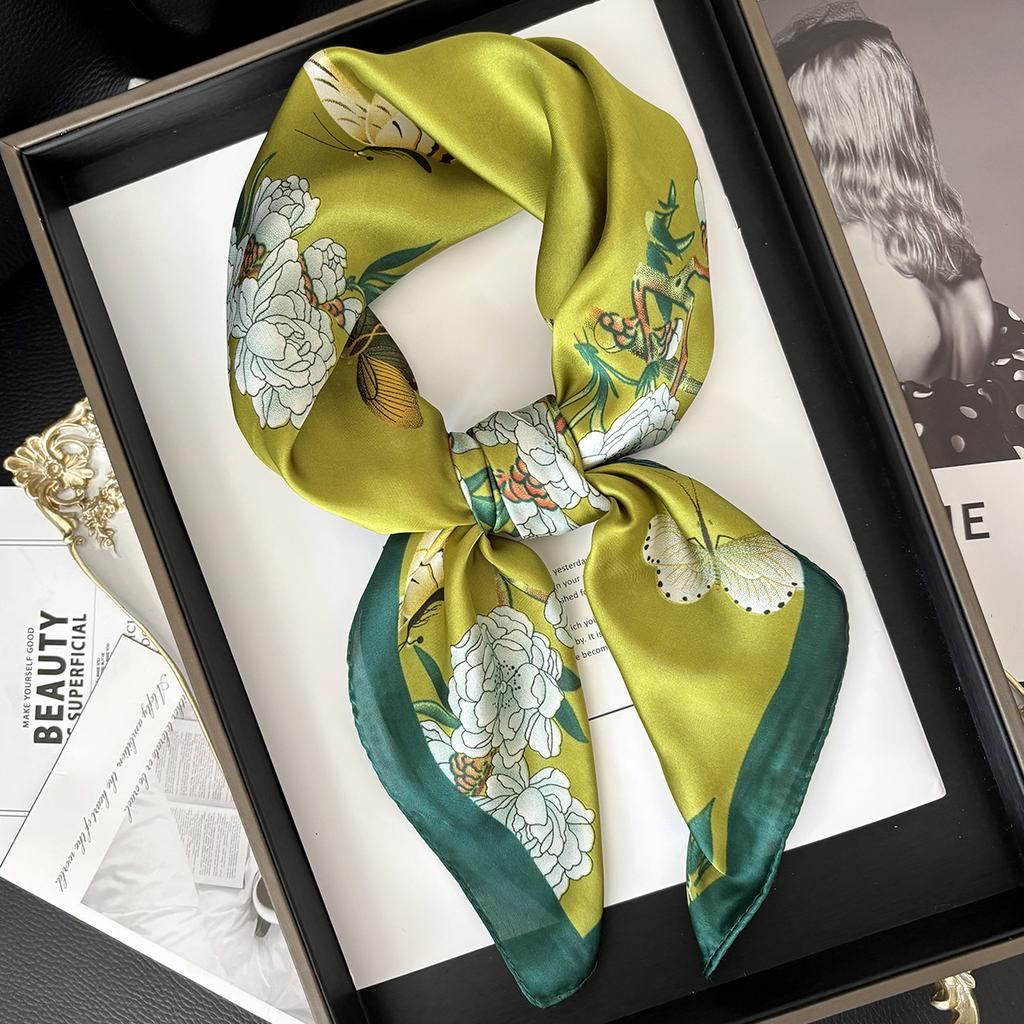 New Literary Fashionable Bandana Imitation Silk 70*70Cm Temperament Square Scarves Women SpringSummer Soft Satin Scarf
