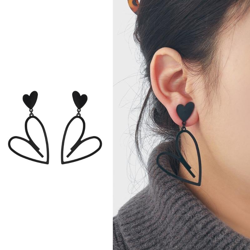 Fashionable Black Heart Dangle Earrings Retro Style Jewelry Ear Accessories Jewelry for Music Festivals and Party Looks