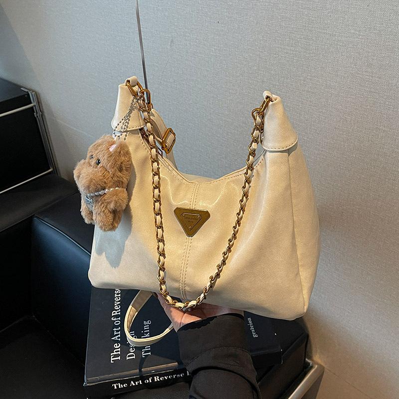 Premium messenger bag women's new autumn and winter large-capacity retro versatile commuter dumpling bag