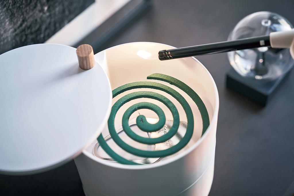 Yamazaki Mosquito Coil Holder with Storage Tray Tower with Lid Incense and Insect Repellent White W14.5 x D14.5 x H15.5cm 5343