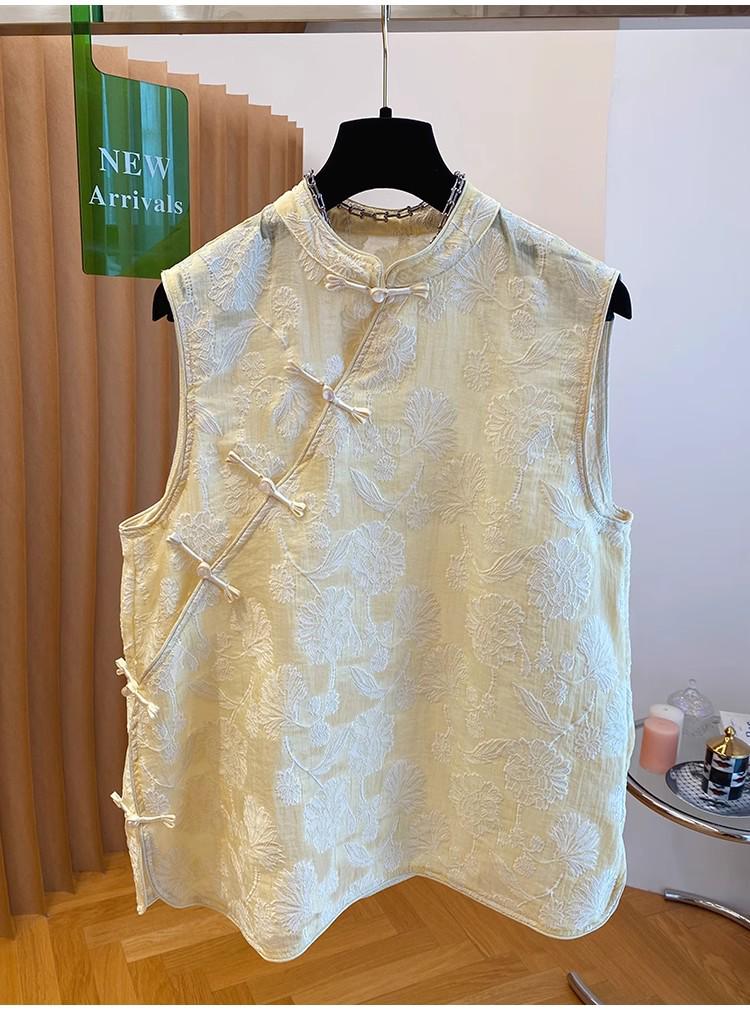 2025 Summer High-End Sleeveless Qipao Top with Embroidery and Frog Buttons