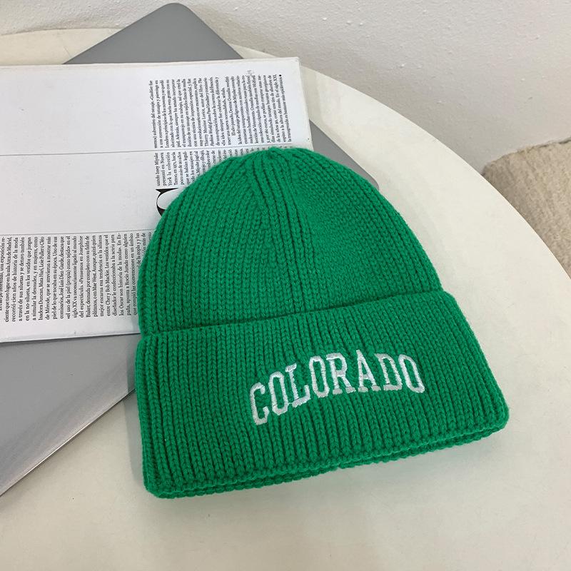 

Модная женская осенне-зимняя шерстяная вязаная теплая универсальная шапка-пуловер с тканевой этикеткой с алфавитом Average size (54-59cm) зелёный