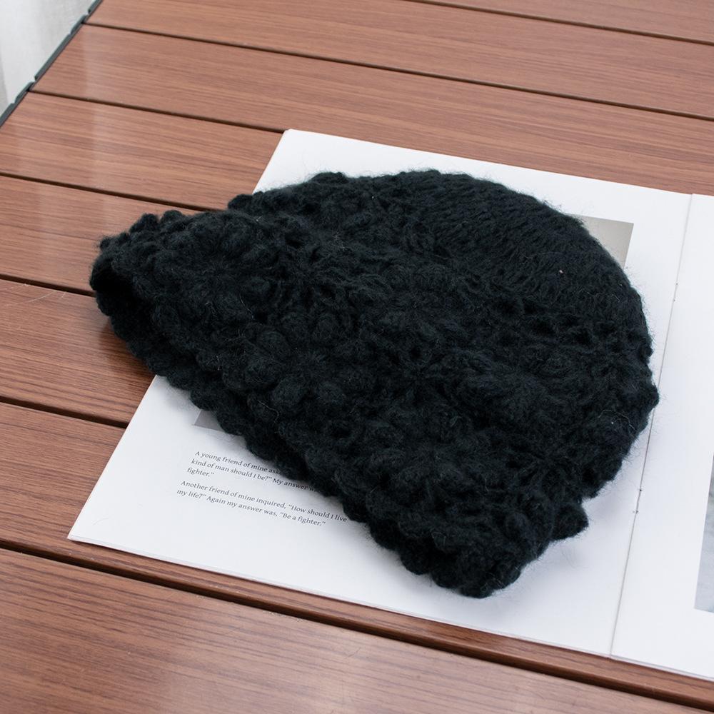 Handmade crocheted headgear women's autumn and winter new warm face small pullover hat atmosphere knitted versatile wool hat