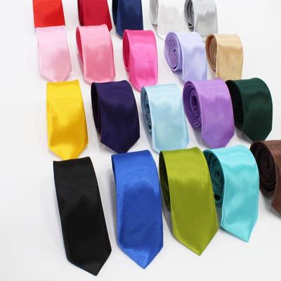 Handgefertigte schwarze Krawatten für Damen und Herren für Business, formelle und legere Anlässe - Erhältlich in 8 cm und 5 cm Koreanischer Stil