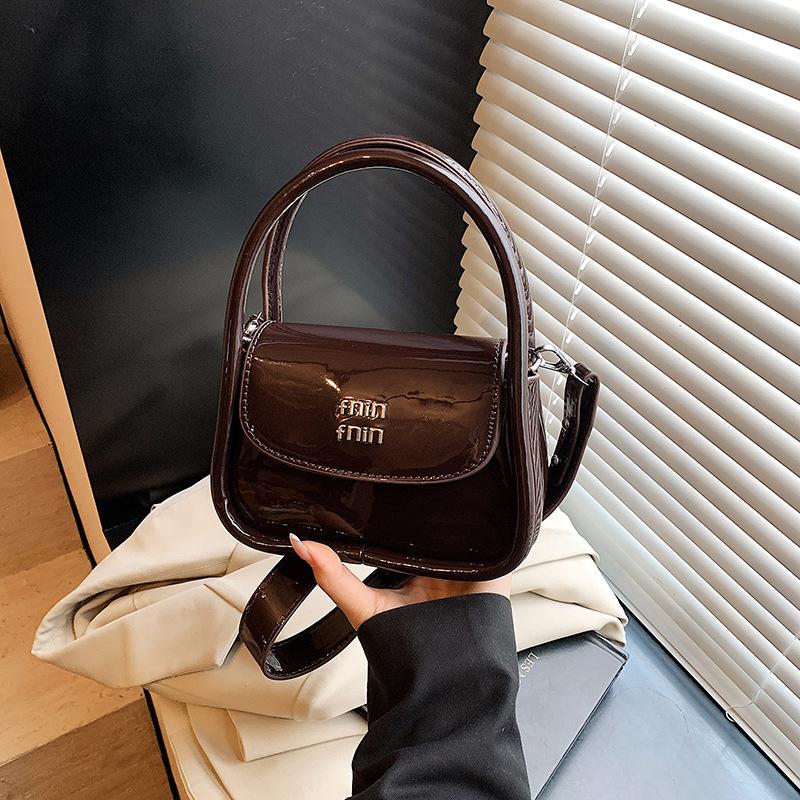 Niche design portable commuter bag women's 2025 new trendy fashion glossy small square bag shoulder messenger bag