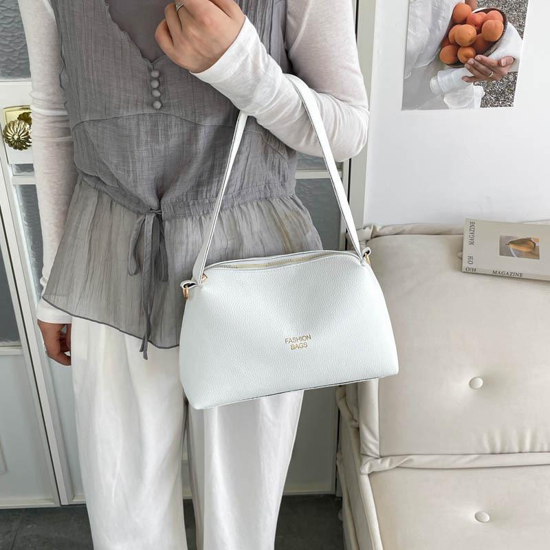 Fashionable Handbag - Casual and Simple Single-shoulder Bag for Work Commuting, Small and Unique Crossbody Bag