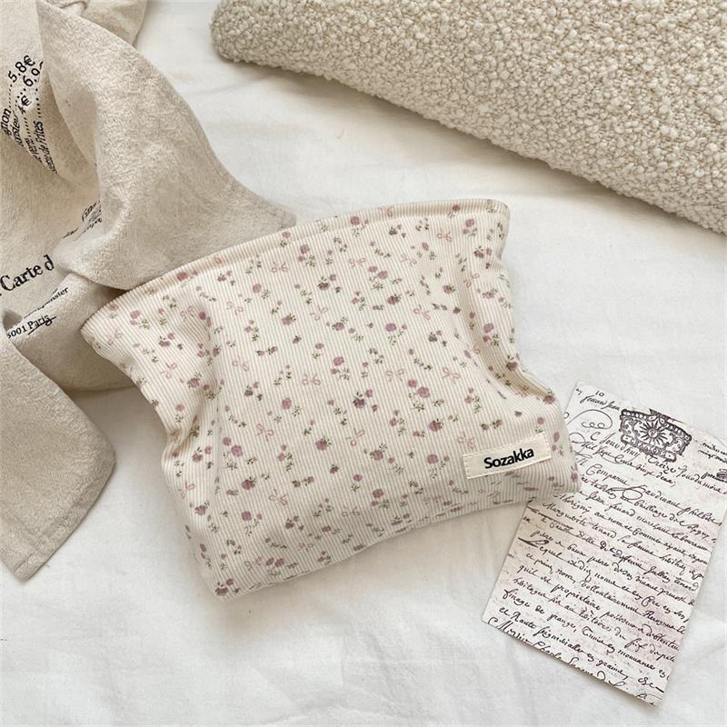 

Мила косметичка Hello Kitty з квітковим ведмедиком з вельвету, великої місткості, портативна, дорожня, для туалетного приладдя, сумка для організації та зберігання, дівочий подарунок