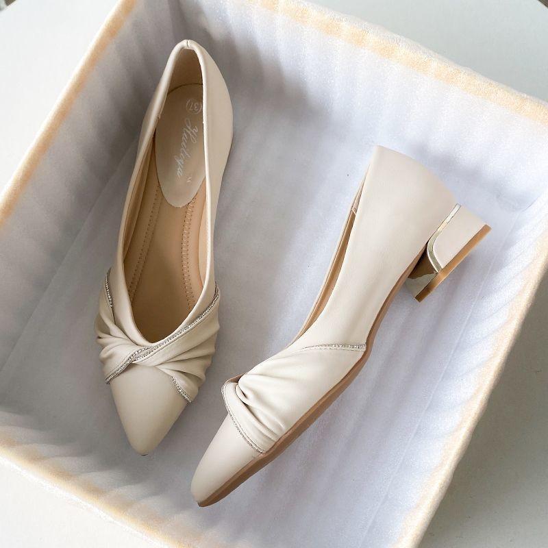 Fashion 2025 Fashionable Style Women's Mid Heel Crystal Embellished Pointed Toe Single Shoes Autumn New Arrival Versatile