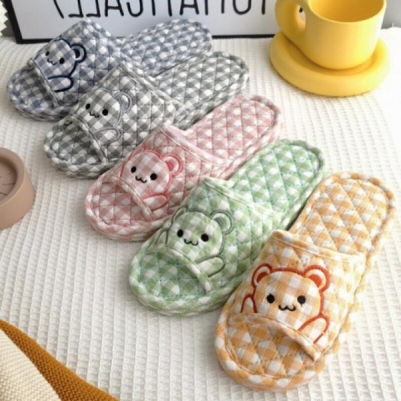 

Hibear Triple Cushion Quilted Cotton Slippers Indoor Shoes Interfloor Noise Reduction Men s - Gray