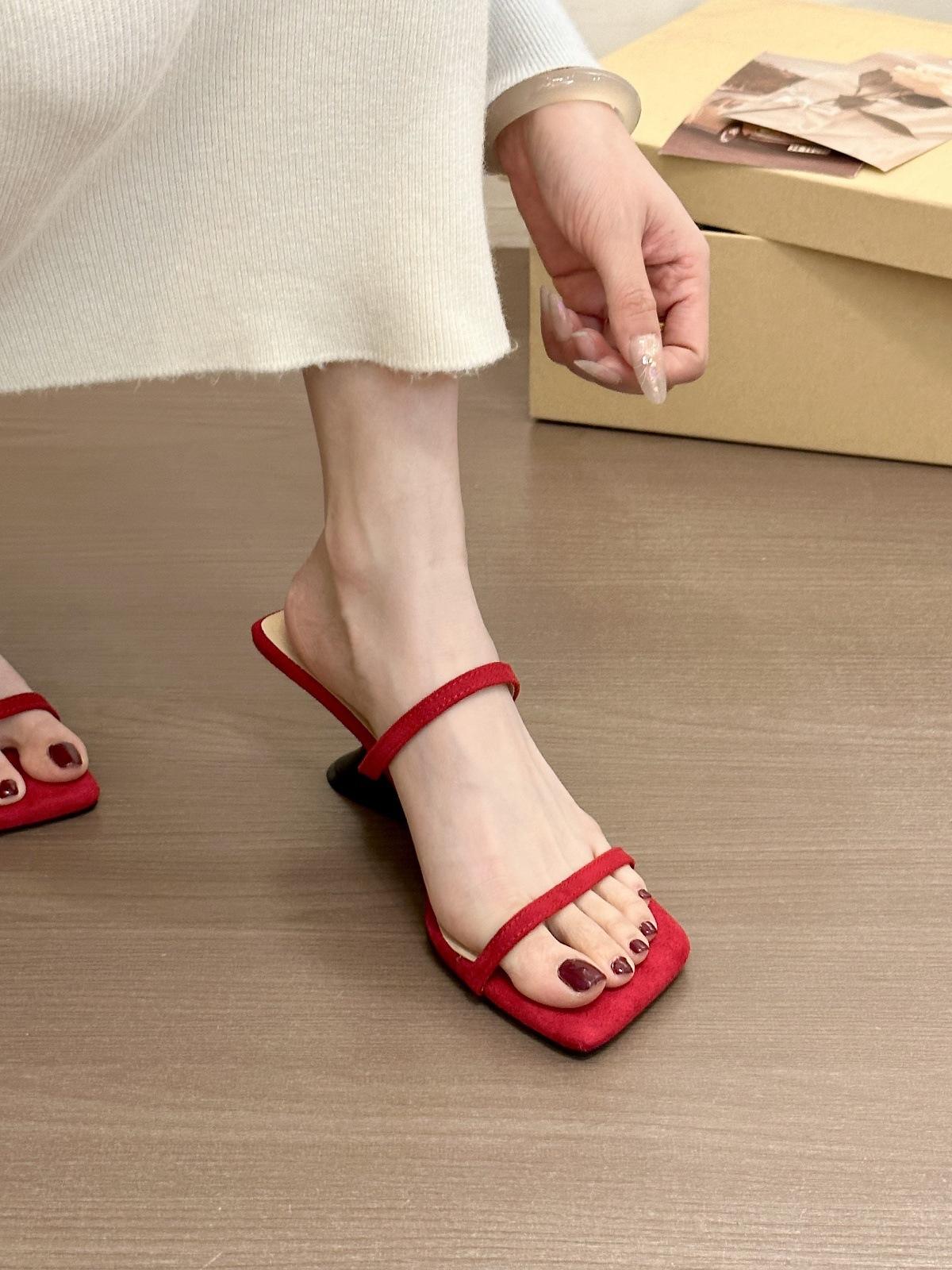 

Модные летние женские туфли на высоком каблуке, шлепанцы, леопардовый принт, квадратный носок, танкетка, туфли для платья, повседневная обувь, модные женские сандалии для банкета, вечеринки 35 красный