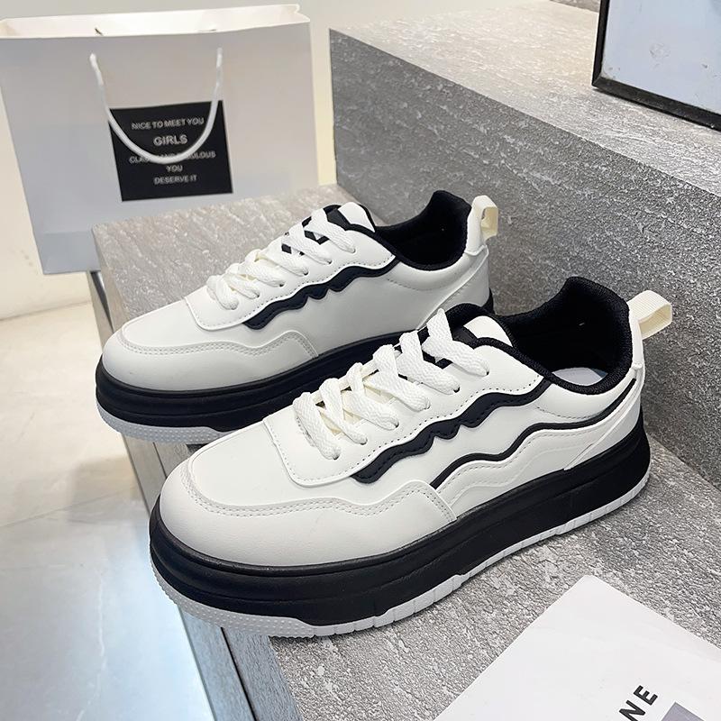 

Женские туфли на платформе с подошвой-маффином, новые осенние 2025 года, универсальные повседневные кеды на платформе, низкие, на мягкой подошве 35