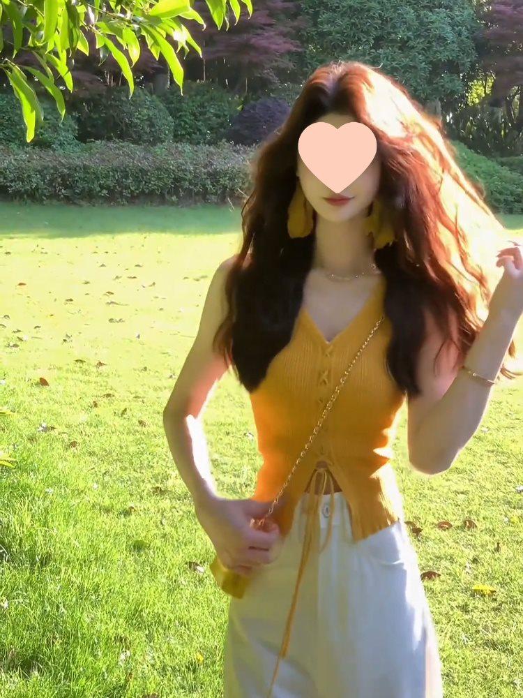 Women's French Chic Red Lace-Up V-Neck Knitted Sleeveless Tank Top