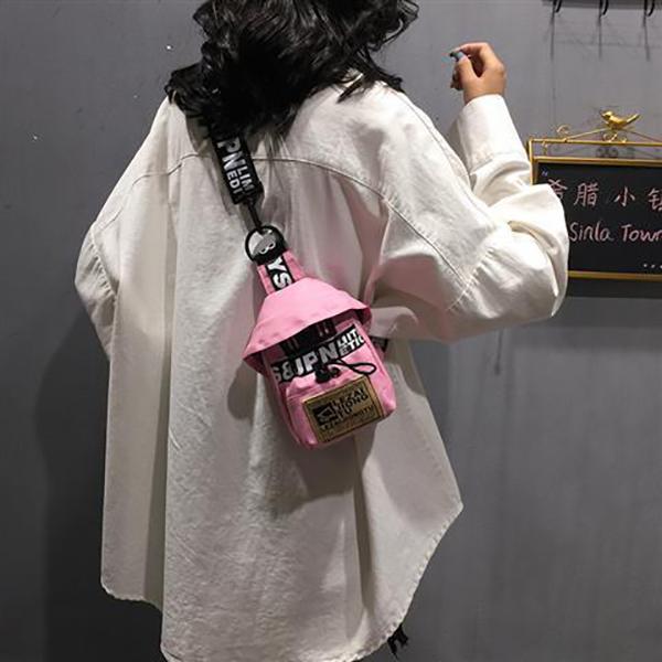 

Женская диагональная универсальная нагрудная сумка Tide Brand Super Fire Street Trend Сумка-мессенджер Сетка Красная глина Крутая банджи-сумка в стиле хип-хоп