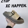 Fashion Men's One Word Slippers 2025 Summer Outdoor Platform Sandals Fashion Buckle Strap Lightweight Comfortable Soft Sole Beach Shoes