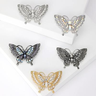 Frauen Brosche Retro Schmetterling Form Strass Dekor Anti-Rutsch Verschleiß-beständig Anzug Mantel Kragen Hut