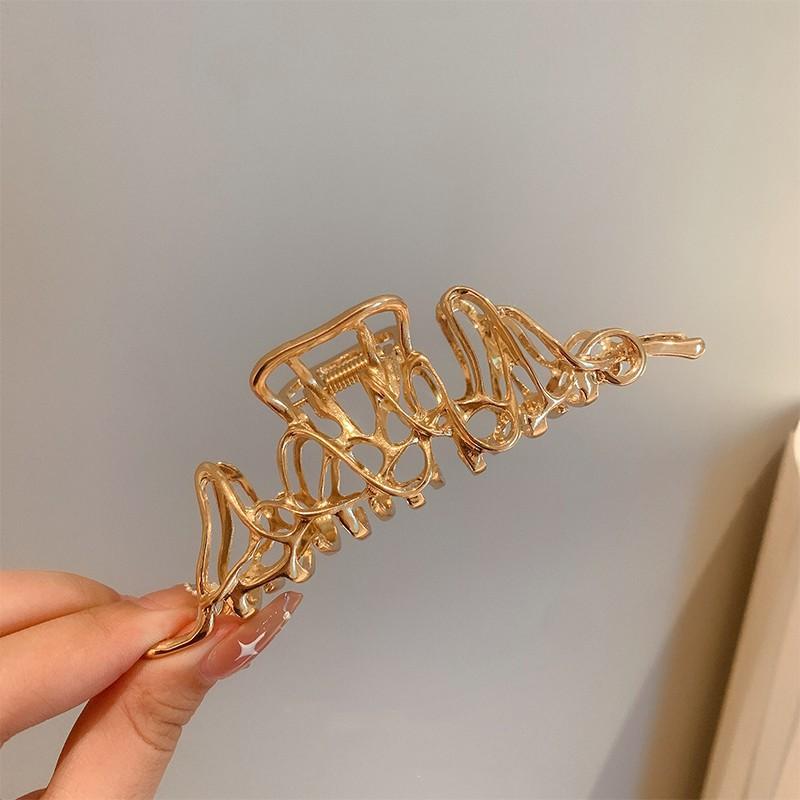 Large Metal Hair Claw Clip Fish Bone Irregular Hairpins Punk Style Silver Hair Claws Barrettes Women HairClips Hair Accessories