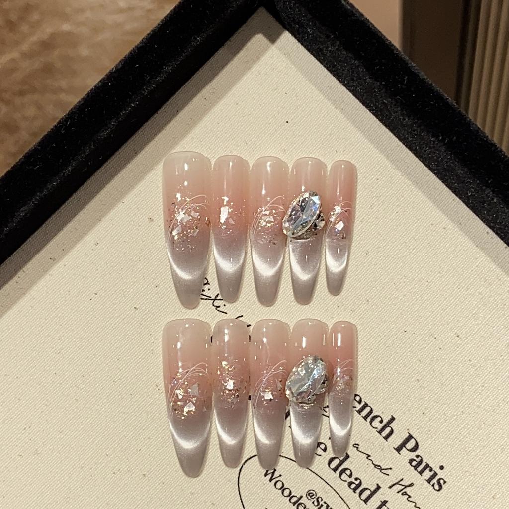 Ice-transparent Gradient Smile Cat Eye Sequins Piled with Round Diamond Moon God Favorable Detachable Wearable Armor