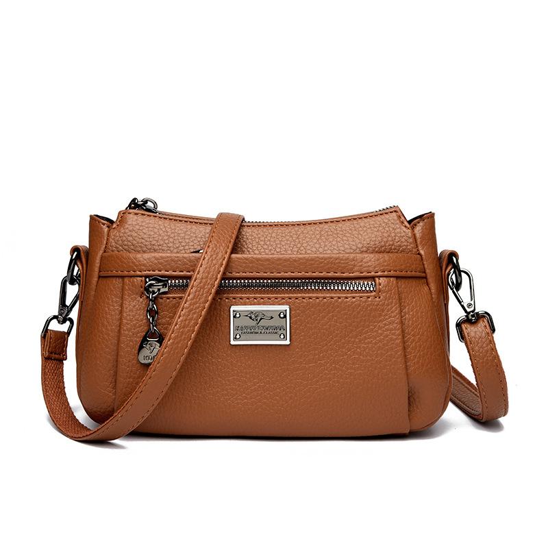 A Fashionable and Casual Large-capacity Women's Crossbody Bag