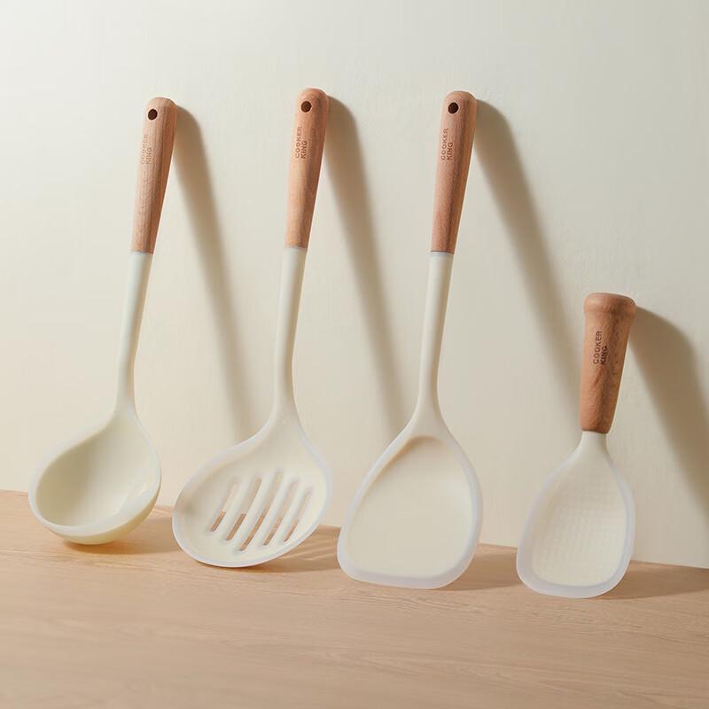 

Chui Da Huang Silicone Spatula and Spoon Set