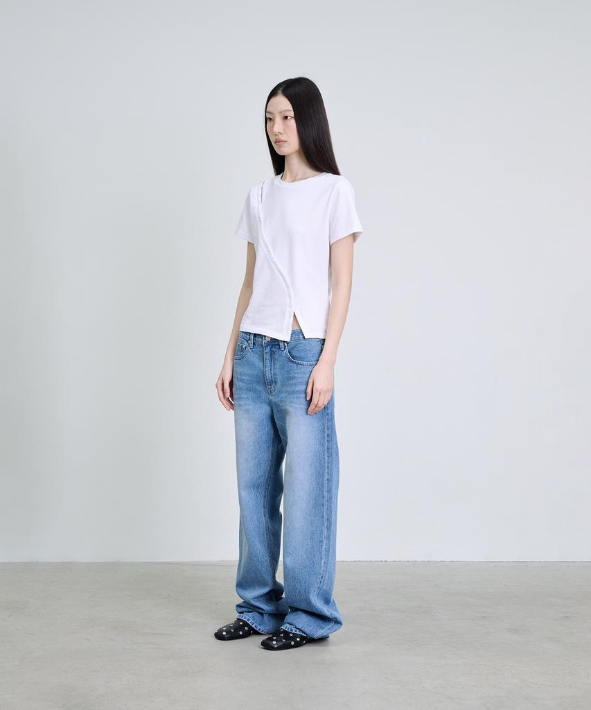 Deoaeteus Hook Detail Short Sleeve T-Shirt_White