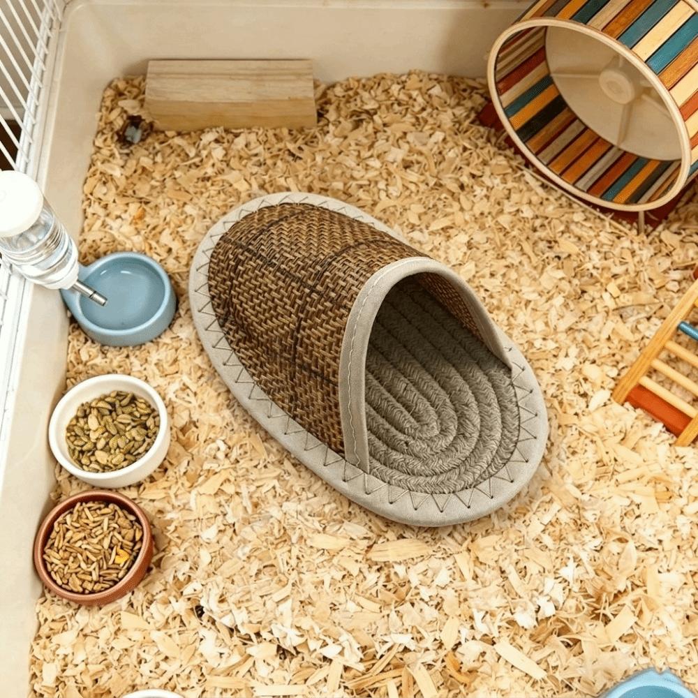 Slipper Shape Hamster Cool Nest Breathable Wear Resistant Hamster Slipper Nest Weave Scratch Resistant Small Pet Bed Pet Resting