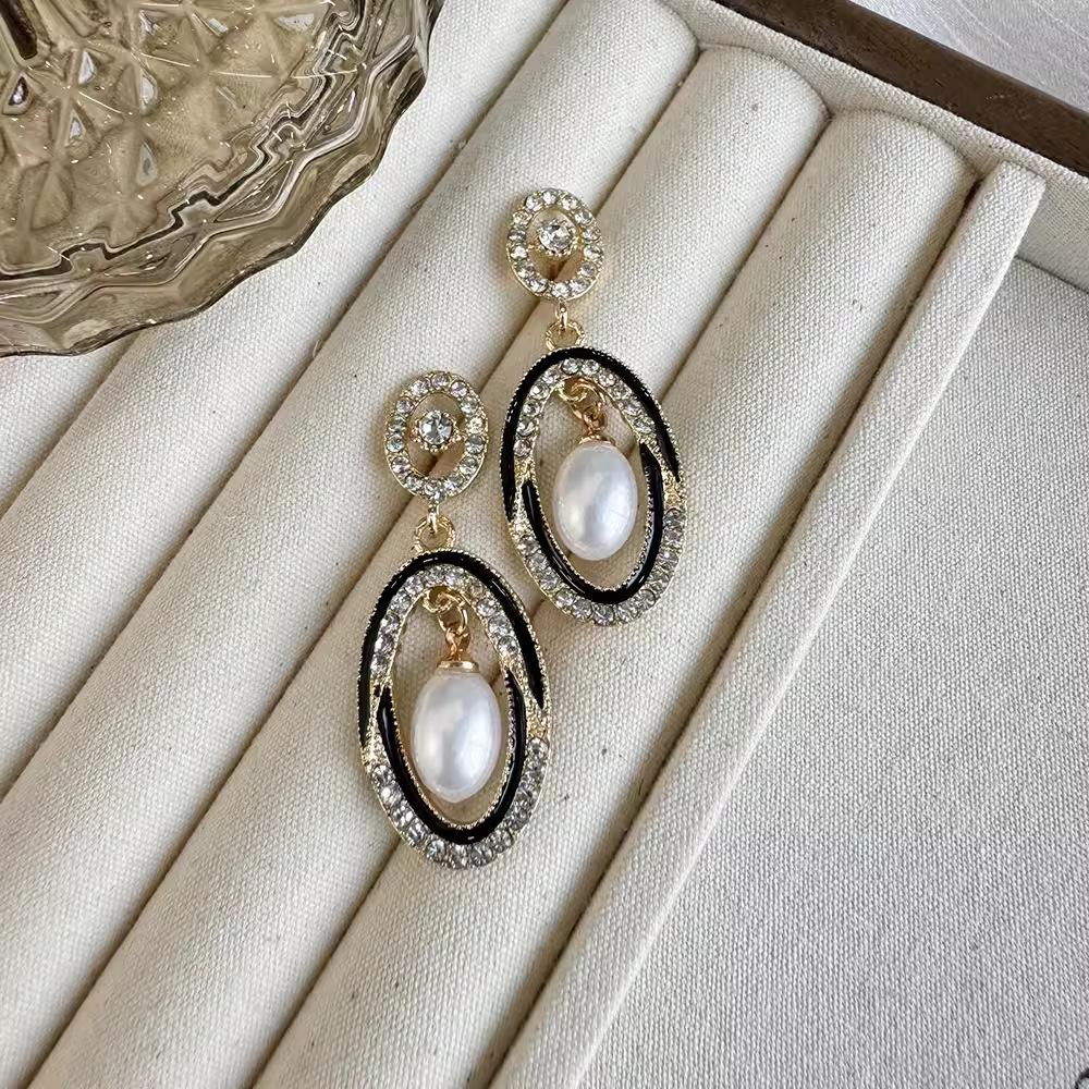 Water Drop-Shaped Pearl Earrings, Super Flash Fashion Women'S Niche Face, Thin Trend And Versatile Personality Earrings
