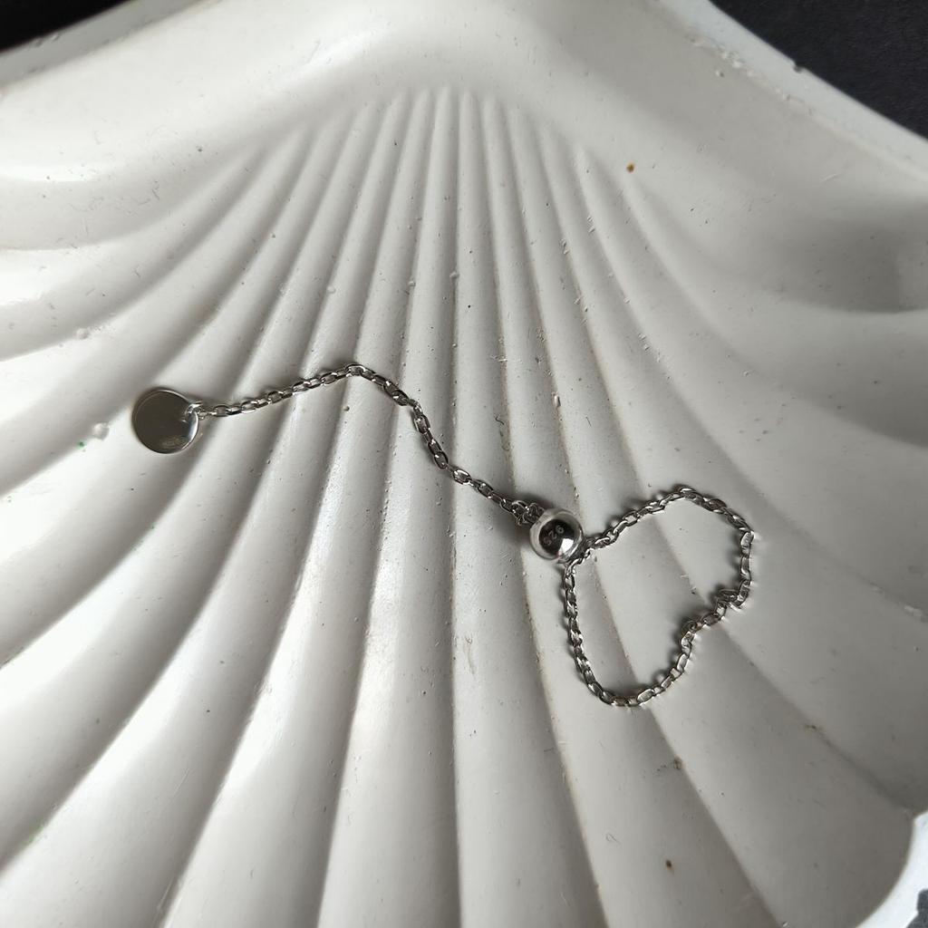 Серебряное кольцо с без камней, вес изделия 0,77 гр (2183846)