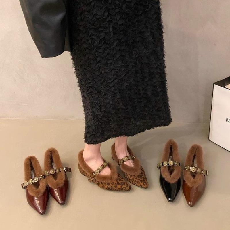 Designer Women Winter New Pointed Toe Loafers Retro British Style Warm Boots Women Casual Slip on Women Shoes Botas De Mujer