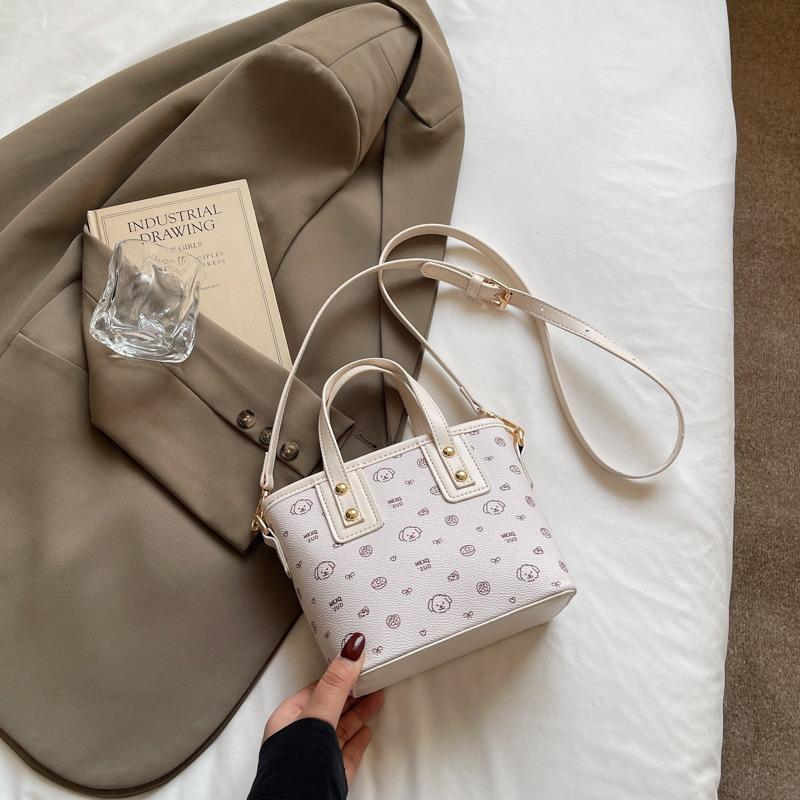 Hand-Eimer-Tasche mit Cartoon-Bärendruck, modische Umhängetasche, neue High-End-Umhängetasche