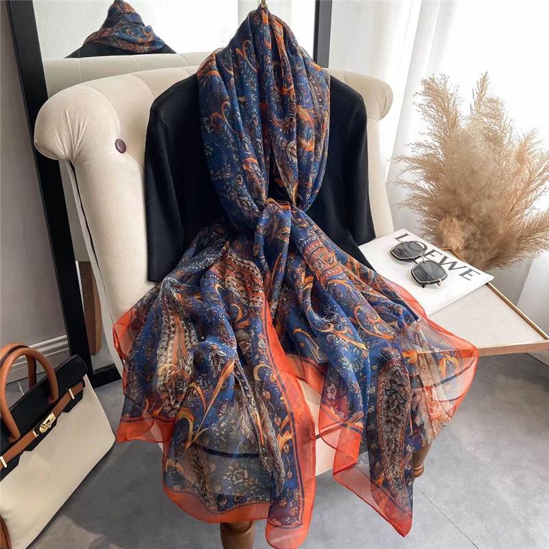 New Silk Beach Stoles Women Hijab Scarf Sunscreen Shawl Wraps Ladies Scarves Foulard Beach Stoles Female Bandana Echarpe