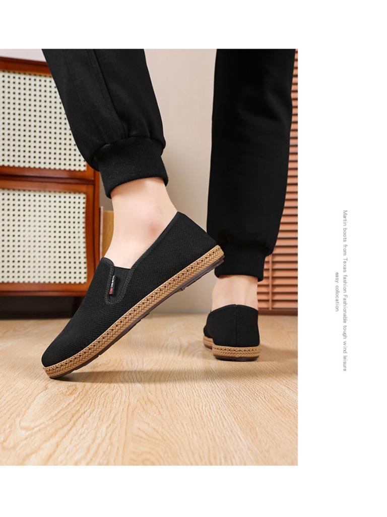 "Men's Breathable Ay Grass Flyknit Slip-On Soft Sole Comfortable Beijing Cloth Shoes Lightweight Everyday Dad Elderly Casual Shoes"