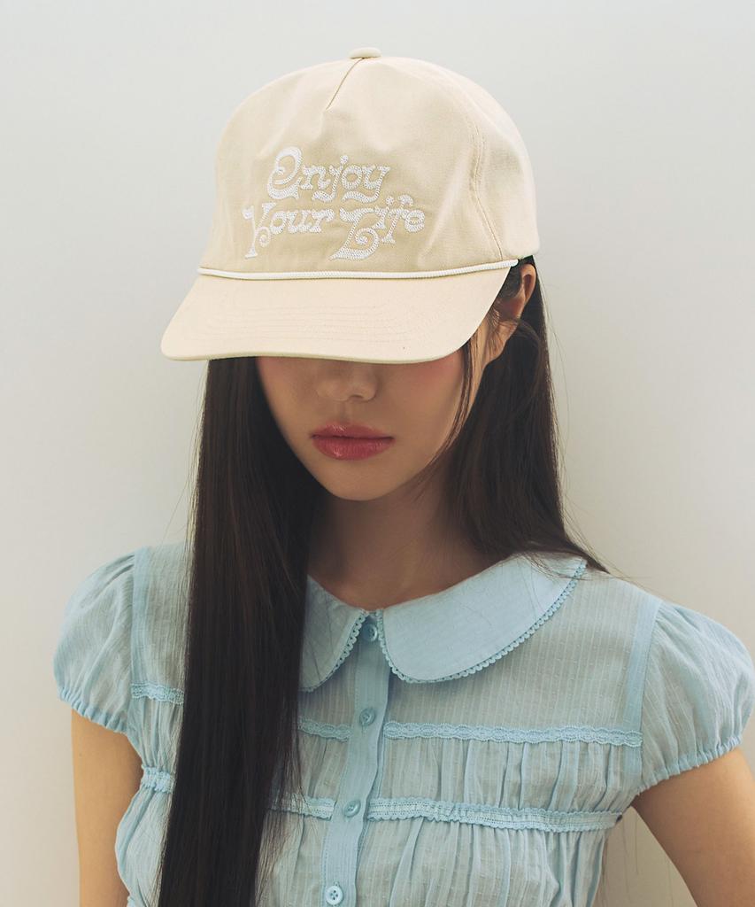 Limekeu E.Y.L Logo Strap Ball Cap Beige