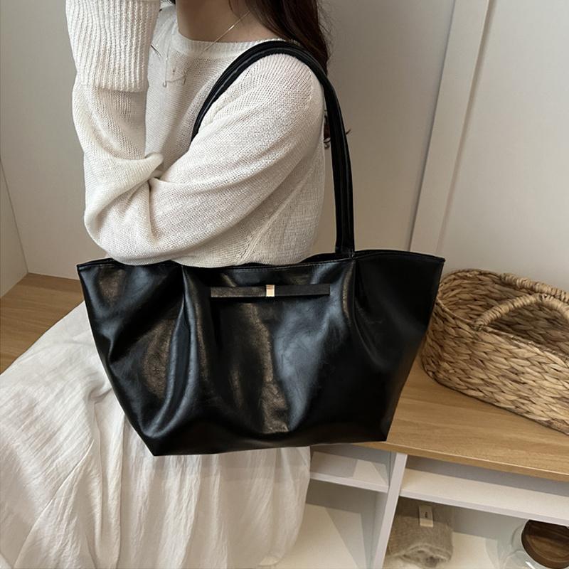 Yogodlns Large Capacity Tote Bag Women's Commuter Shoulder Bag Stylish Versatile Trendy Soft PU Leather Handbag and Purse