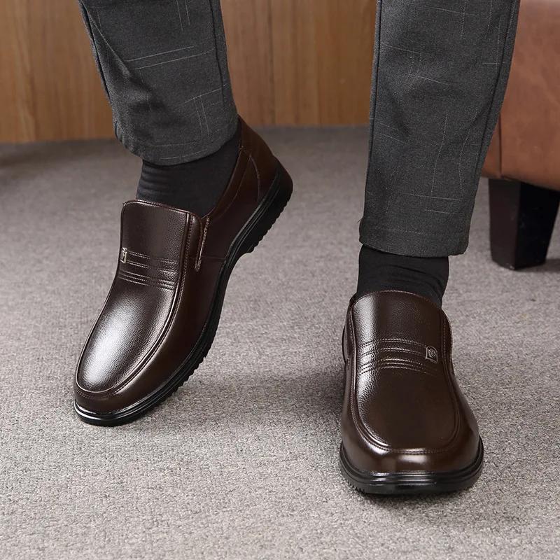 Scarpe Formale da Uomo in Pelle Mocassini di Lusso da Uomo Mocassini Eleganti Traspiranti Slip-on Nere Scarpe da Guida Taglia Grande 38-46