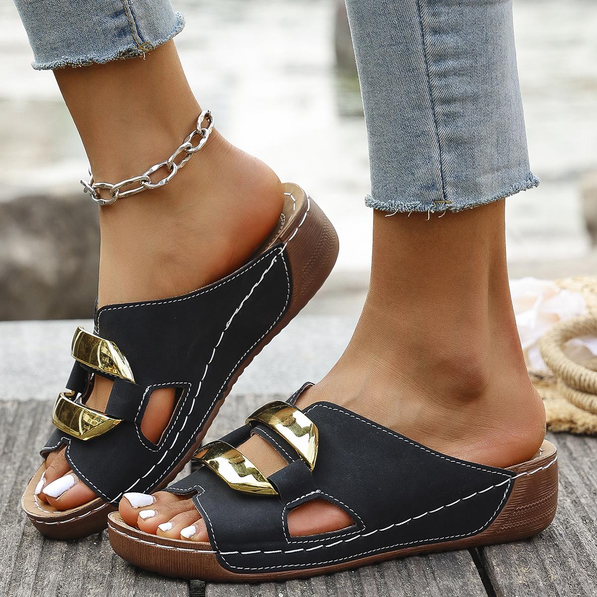 

Модные металлические украшения, платформа, шлепанцы для женщин, лето 2025, легкие сандалии на танкетке, женские, больших размеров, удобные, нескользящие, пляжные шлепанцы 36 чёрный