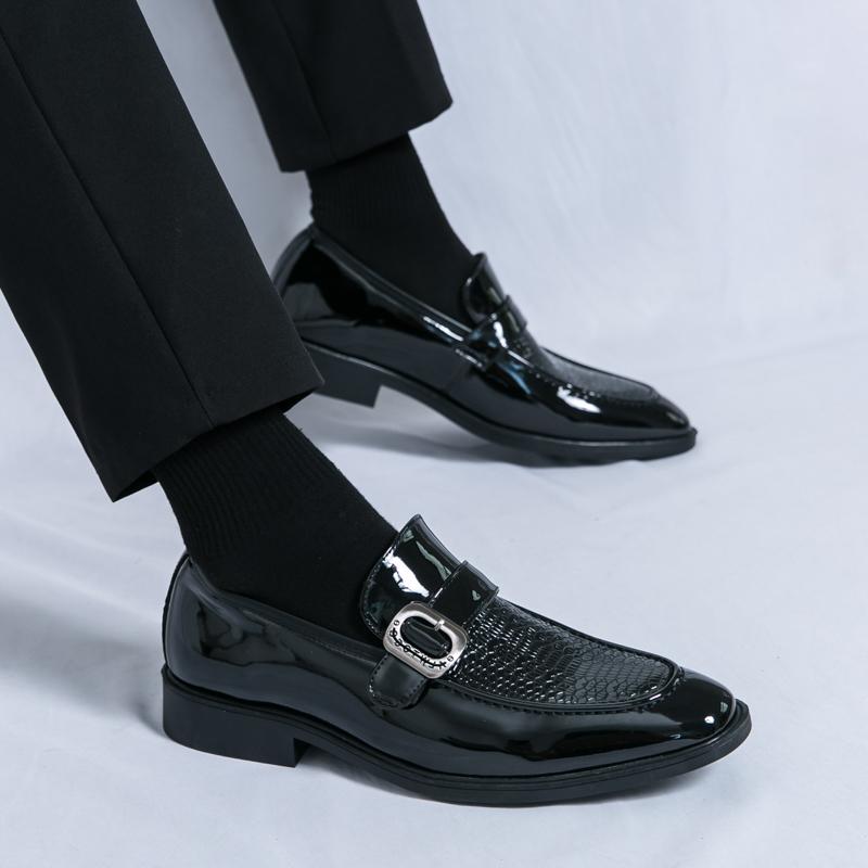 Classic Brand High-end Red Men's Leather Casual Shoes Luxury Banquet Dress Shoes Massage Sole Men's Pointed Wedding Shoes