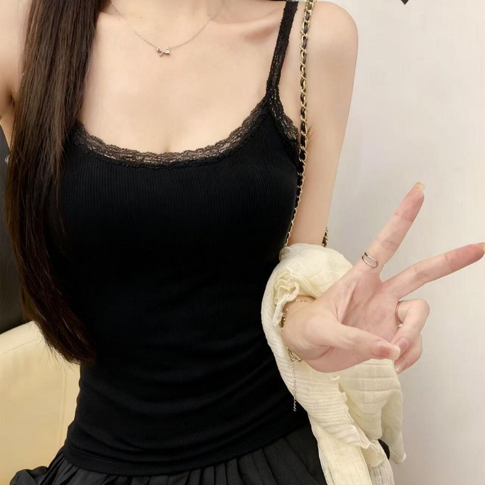#Early autumn new sweet and spicy polished lace lace warm sling vest slim fixed with chest pad to look thin