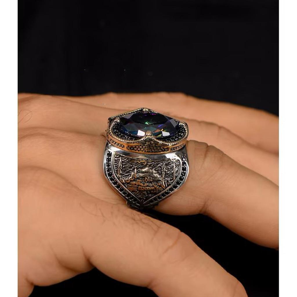 Męski pierścionek ze srebra próby 925, ręcznie robiony mistyczny topaz – enigmatyczna elegancja i niezrównane wykonanie – pomysł na prezent dla niego