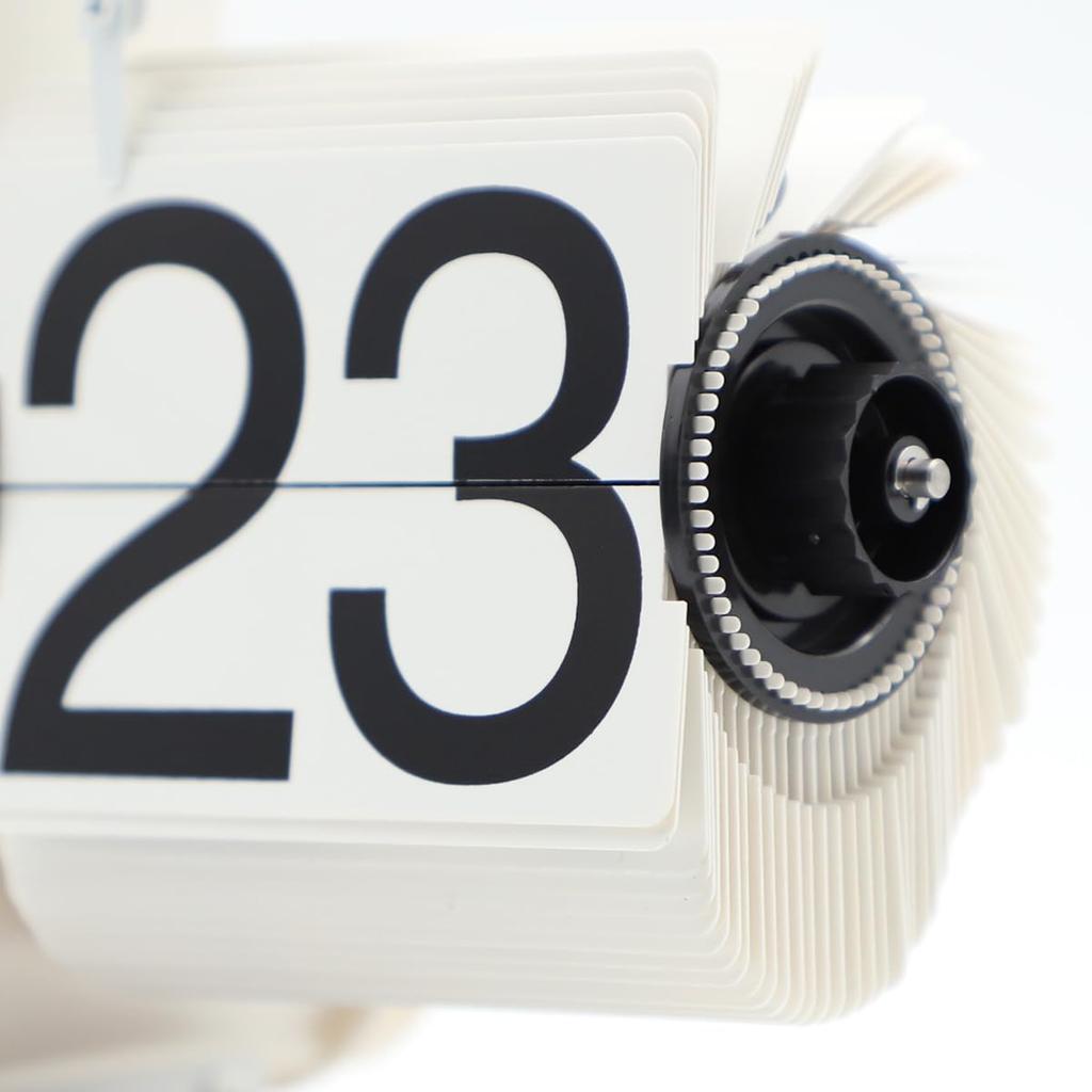 LAEYI Flip Clock, Wooden Desk Clock, Retro Style, Stylish, Gift for Boyfriend/Friend, Gift for Desk, White