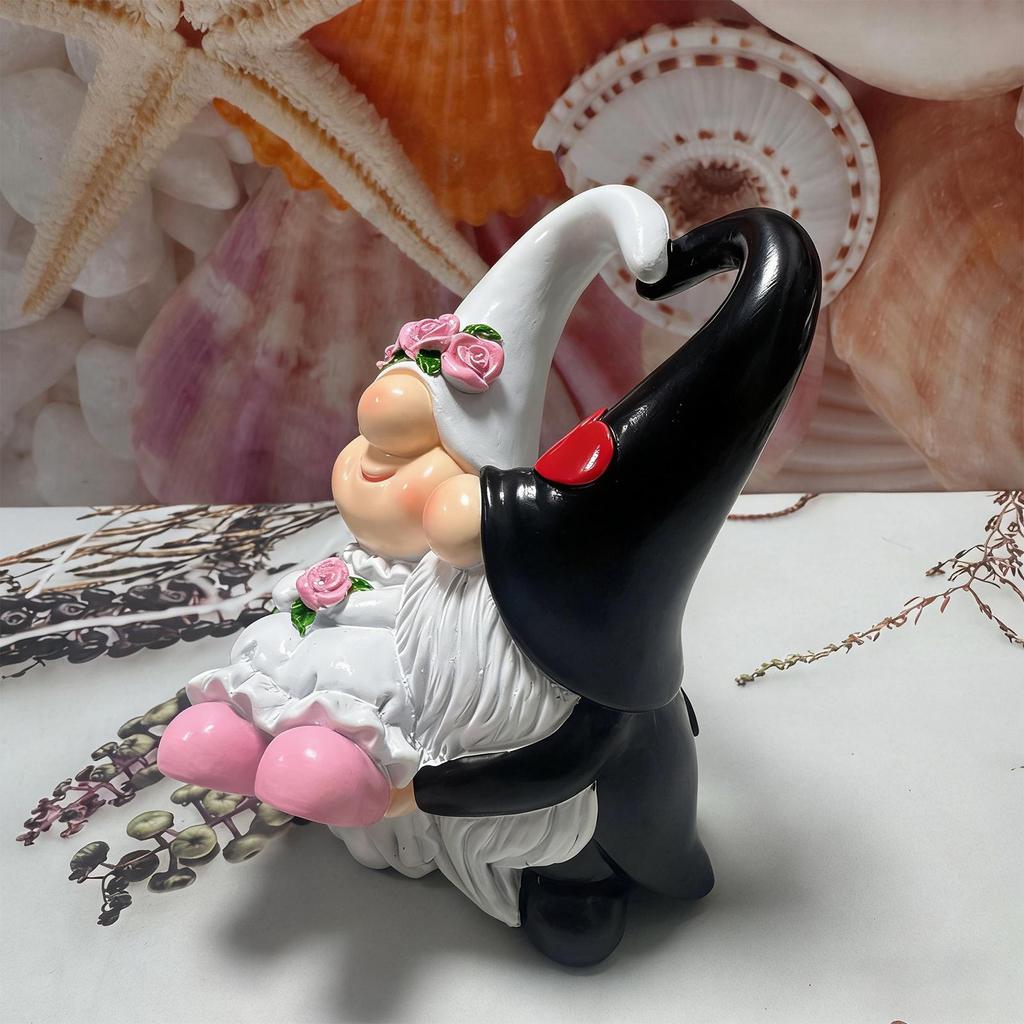 Gnome Statue Handmade Collectible Valentine's Day Dwarf Sculpture Valentine's Gnomes Decoration For Living Room Bedroom Shelf