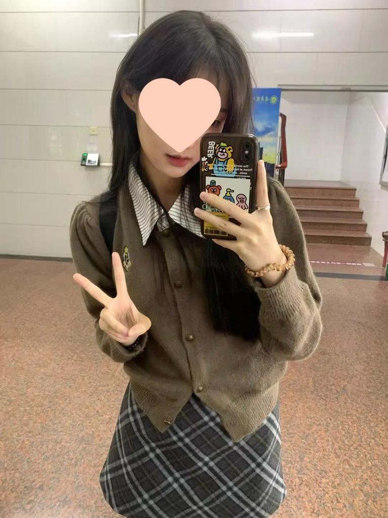 Women's 2025 College Style Polo Collar Cardigan Sweater – Spring & Autumn Short Knitwear