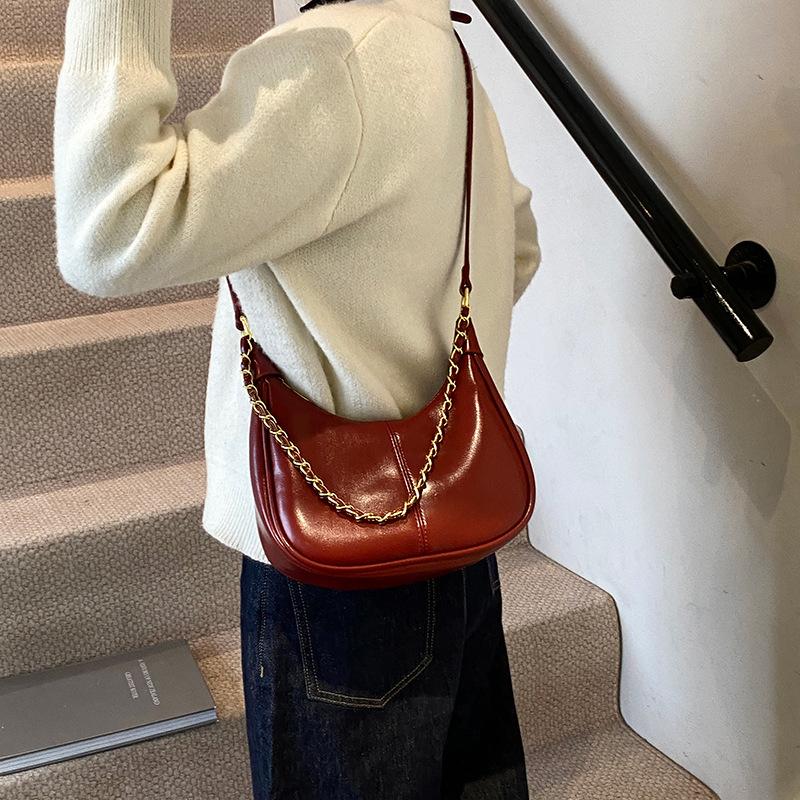 This year's popular bag women's 2025 new fashion sense foreign shoulder underarm bag retro versatile messenger bag