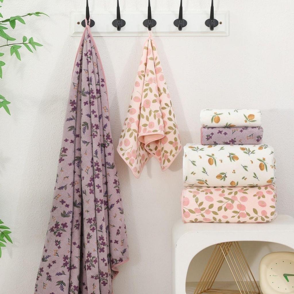 Floral Bath Towel Soft and Super Absorbent Bath Towel