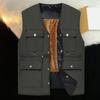 Pánská vesta podzim zima teplá plyšová podšívka odolná proti větru bez rukávů výstřih do V 6 kapes zapínání na knoflíky ležérní jednobarevné pánská vesta top