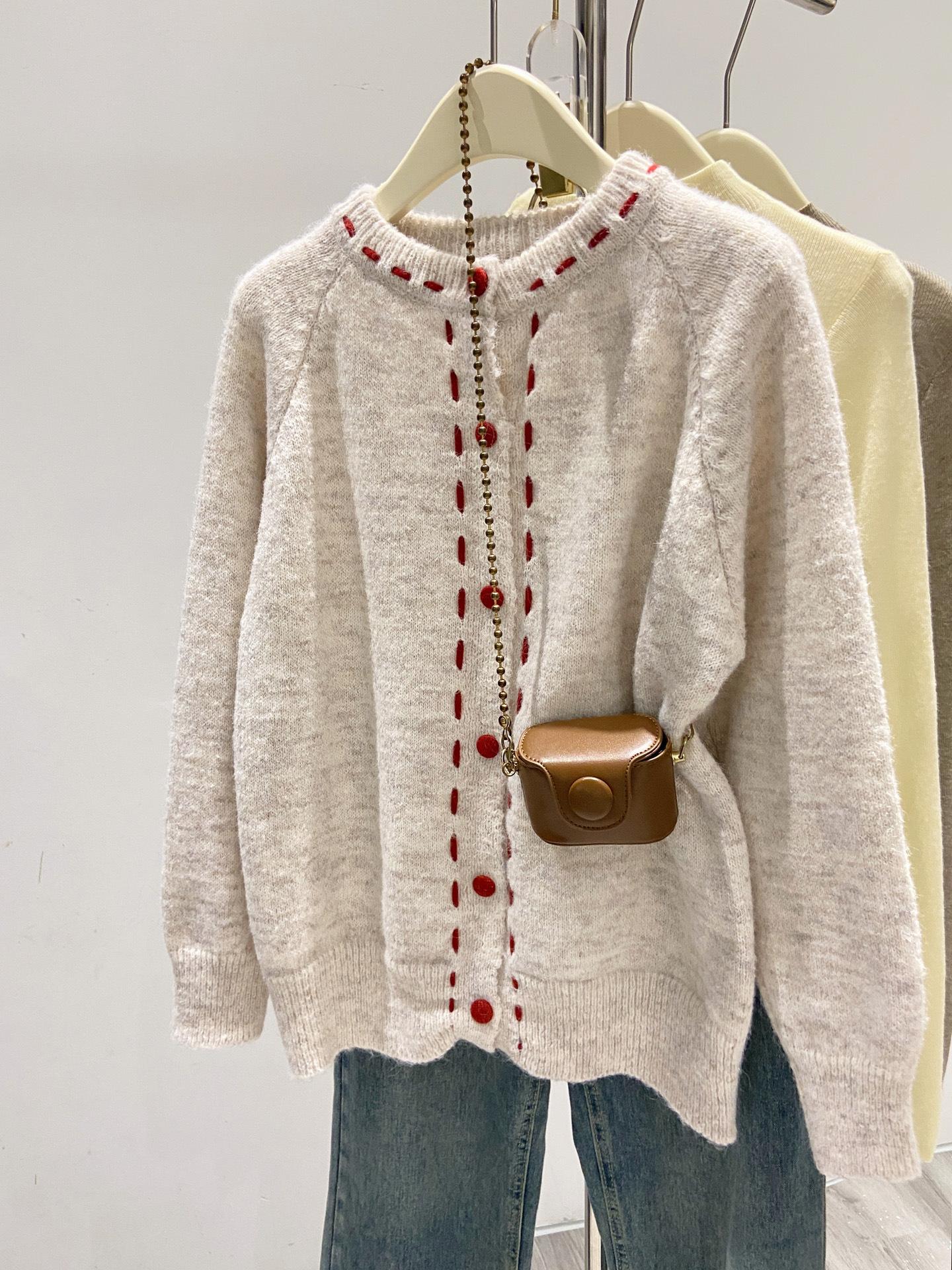 

apricot soft waxy sweater jacket women s spring and autumn new design sense loose contrasting color knitted cardigan short button top L абрикосовый