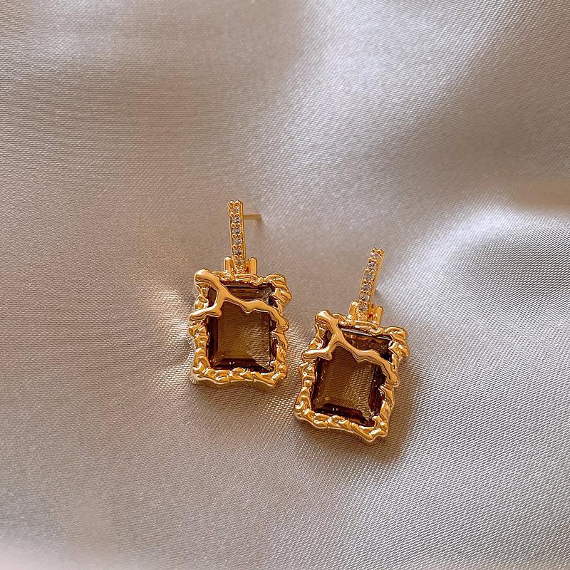 Silver Needle Maillard Four-leaf Clover Stud Earrings Hong Kong Style Retro Temperament Commuter Earrings