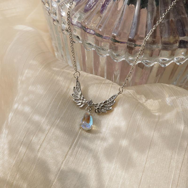 Light Luxury Angel Wings Pendant Necklace For Women Girls Fashion Exquisite Versatile Clavicle Chain Jewelry Accessories Gifts