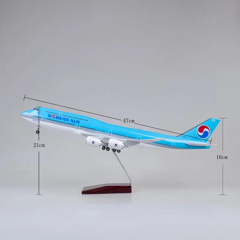 New 1/160 Airplane Korean Air 747 B747-8 Airline Civil Airliner Model LED Light Landing Gear 47CM Plane Model Gifts Display
