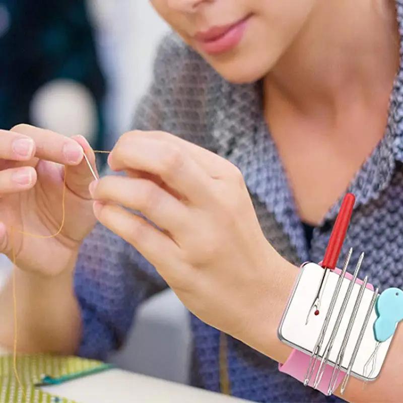 Magnetic Sewing Pin Cushion Silicone Wrist Needle Pad Safe Bracelet Pin Cushion Storage Sewing Pins Wristband Pin Holder