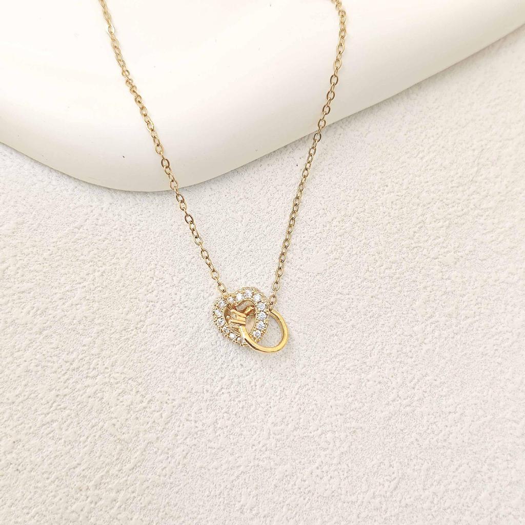 Women's Gold-Plated Copper Necklace: Luxury Fu Lu Pendant Clavicle Chain - Versatile Fashion Accessory